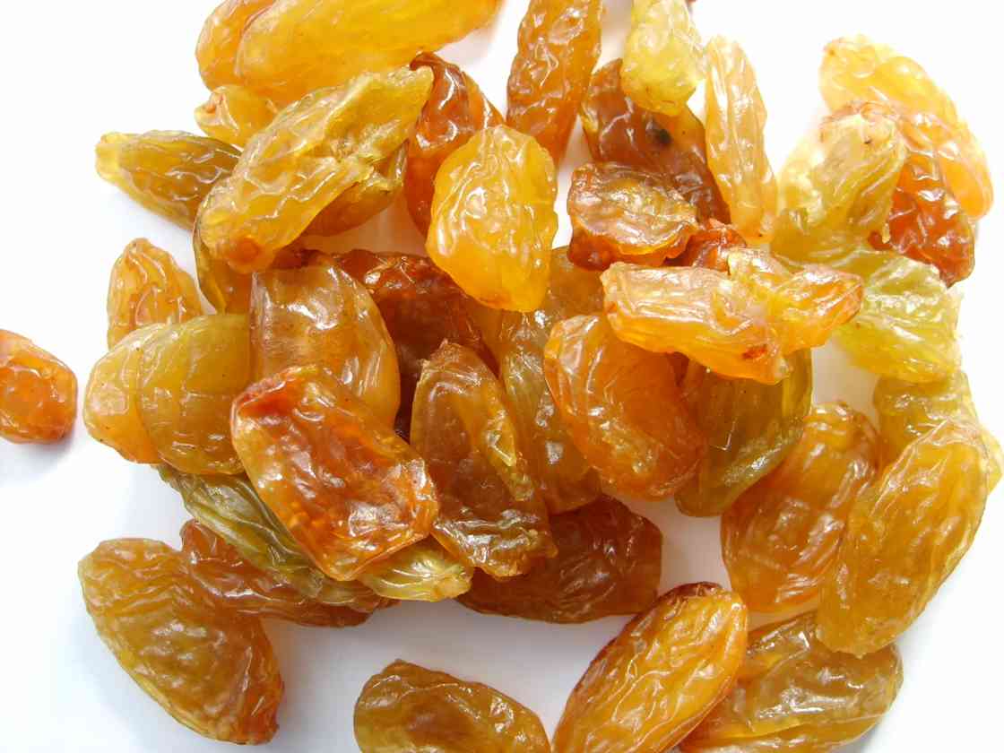 Natural Premium Seedless Whole Raisins / Gota Kishmish - 500 Grams 